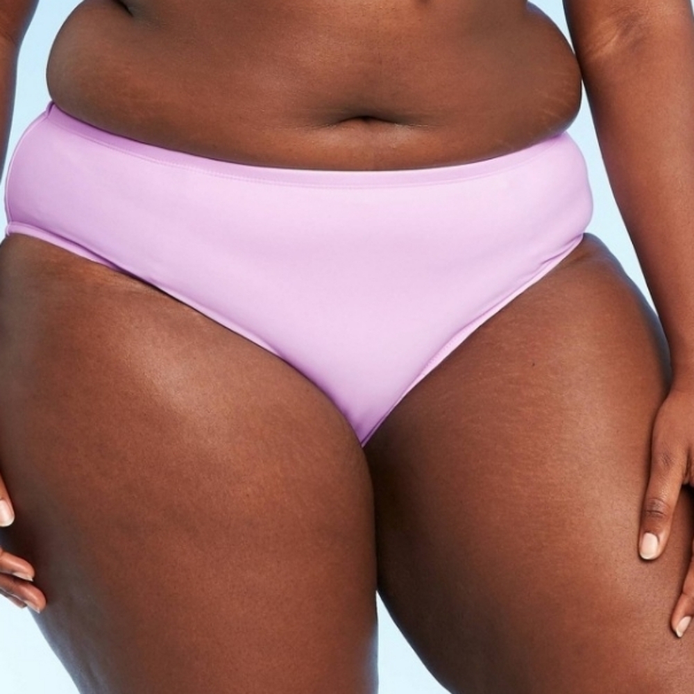 New with tags. Juniors 24/26 hipster bathing suit bottoms